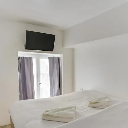 Charming Duplex With Terrace In *