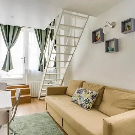 Charming Duplex With Terrace In 아파트