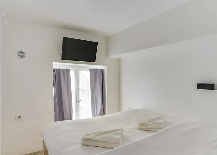 Charming Duplex With Terrace In *